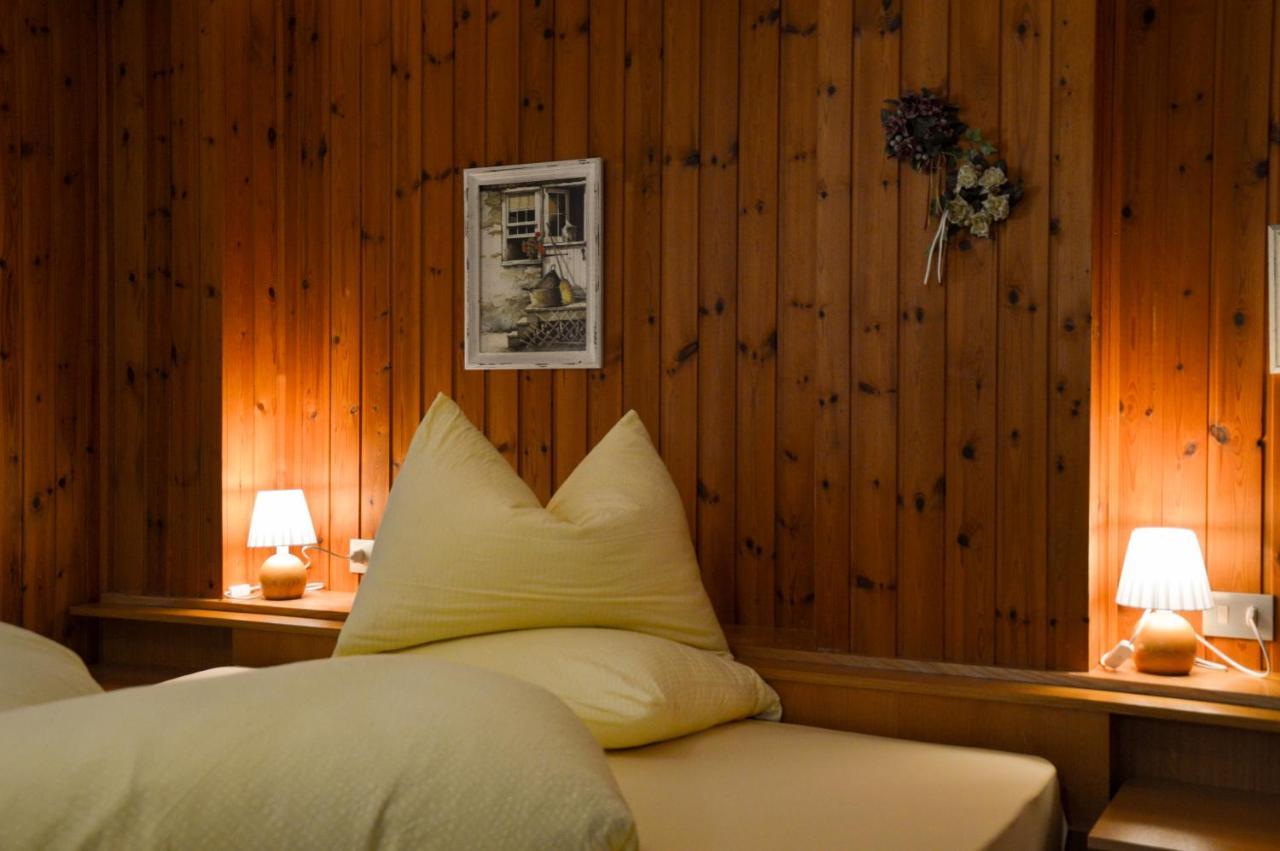 Hotel Steinerhof Braies  Esterno foto