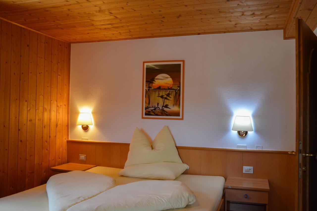 Hotel Steinerhof Braies  Esterno foto