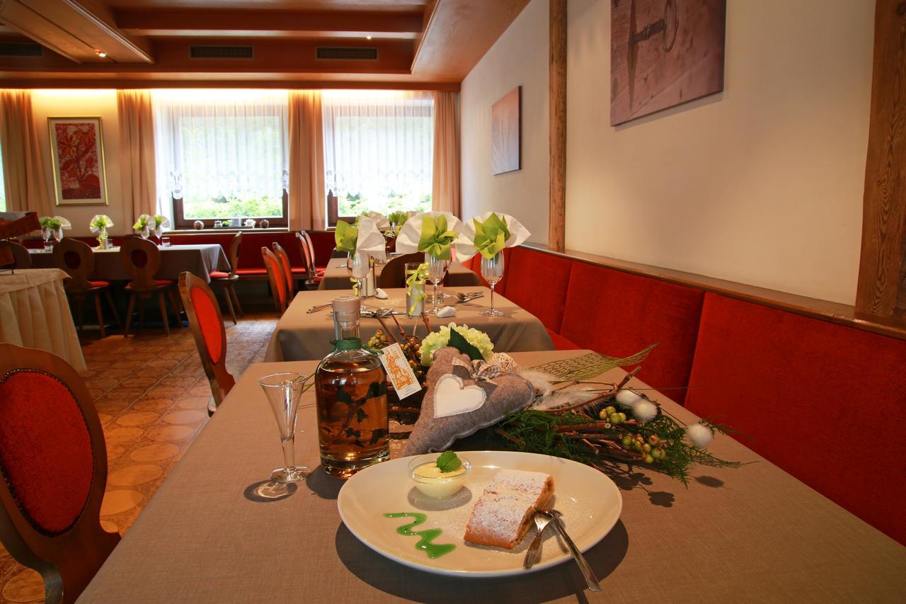 Hotel Steinerhof Braies  Esterno foto