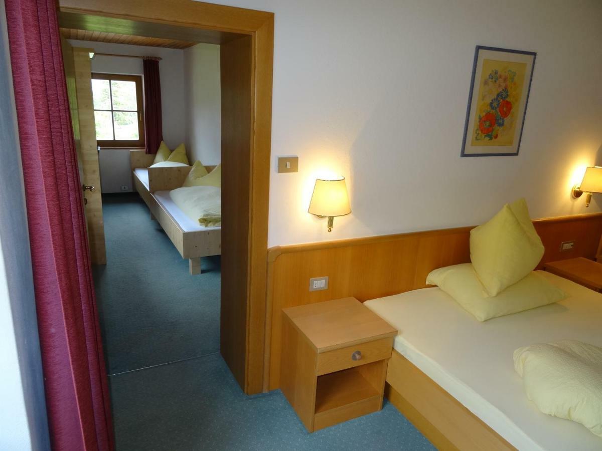 Hotel Steinerhof Braies  Esterno foto